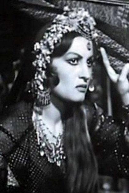 Salwa Mahmoud - Actor Profile Photo