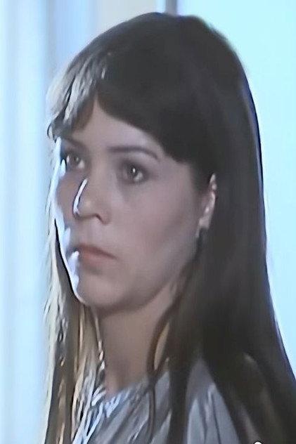Jina Youssef - Actor Profile Photo