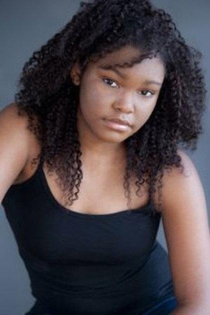 Lydia Du Veaux - Actor Profile Photo