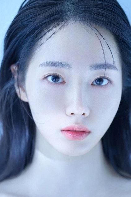 Park Yoon - Actor Profile Photo