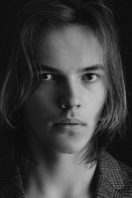 Stanley Simons - Actor Profile Photo
