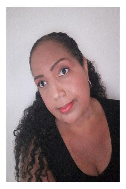 Ruth Rachel Anderson-Avraham - Actor Profile Photo