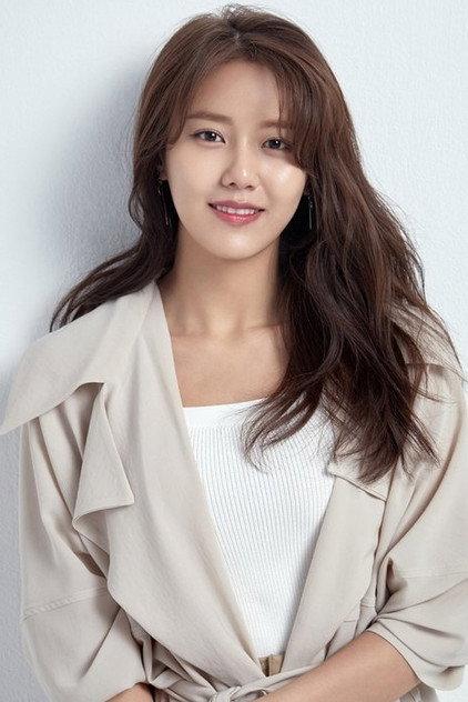 Shin Hye-jeong - Actor Profile Photo