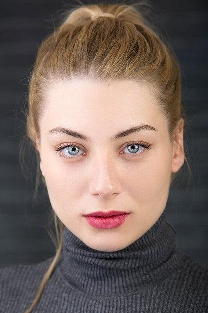 Kelly Banlaki - Actor Profile Photo