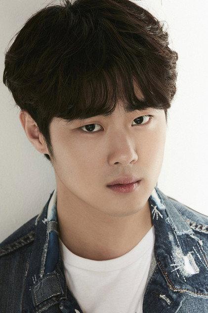 Cho Byeong-kyu - Actor Profile Photo
