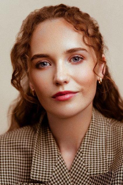 Julia Brown - Actor Profile Photo
