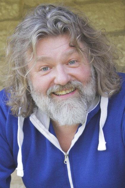 Simon King - Actor Profile Photo