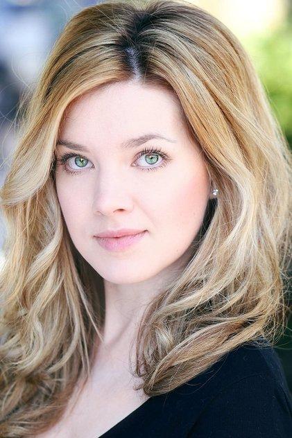 Evie Wray - Actor Profile Photo