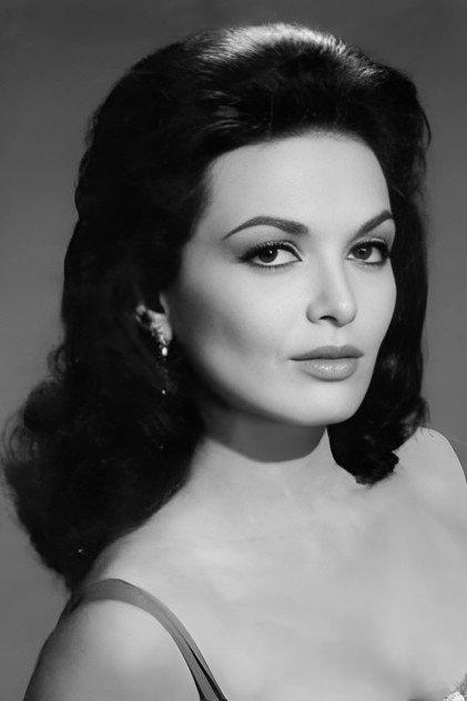 Lisa Seagram - Actor Profile Photo