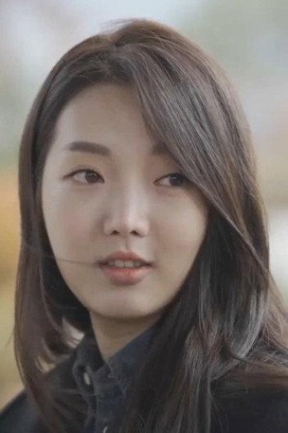 Cheon Yoo-ji - Actor Profile Photo