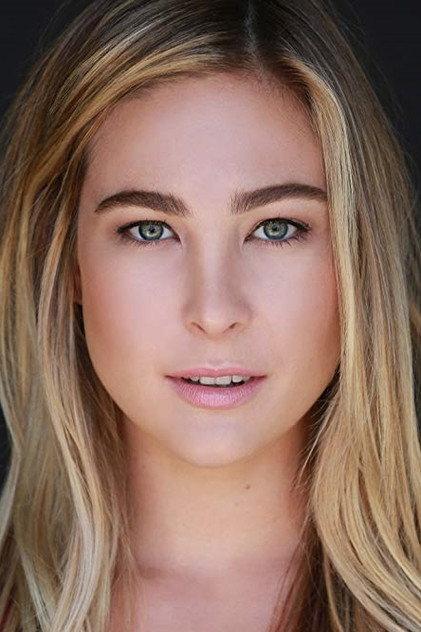 Molly McQueen - Actor Profile Photo