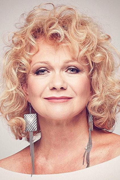 Juli Básti - Actor Profile Photo