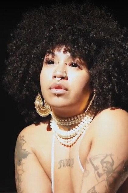 Fae Laveau - Actor Profile Photo