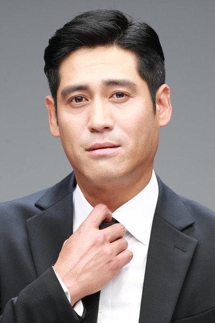 Lee Hyeong-cheol - Actor Profile Photo