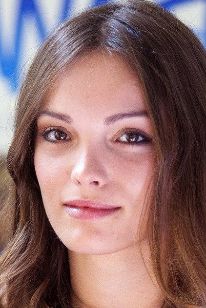 Lola Le Lann - Actor Profile Photo