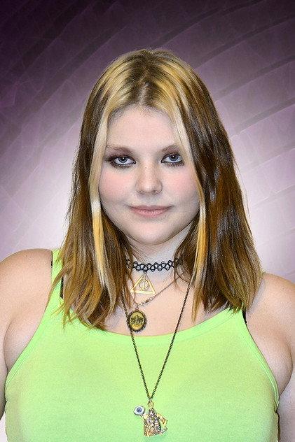 Lea Kolouchová - Actor Profile Photo