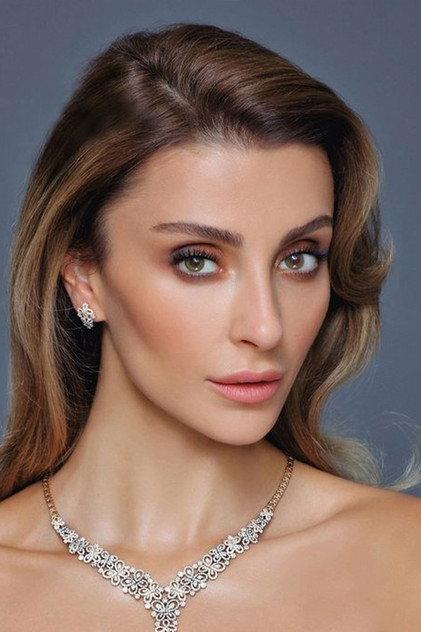 Özge Ulusoy - Actor Profile Photo