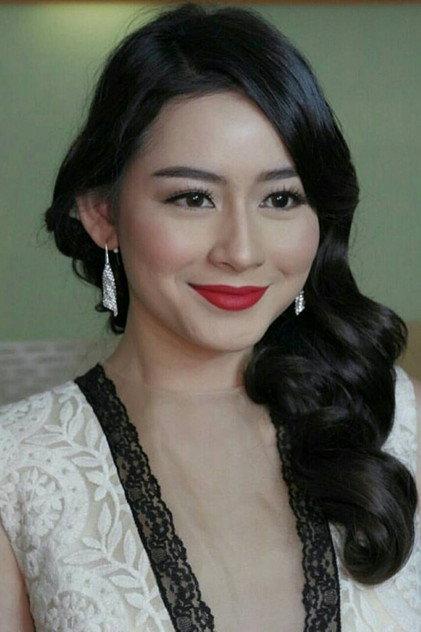 Laura Theux - Actor Profile Photo