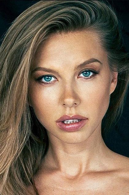 Julia Lanski - Actor Profile Photo