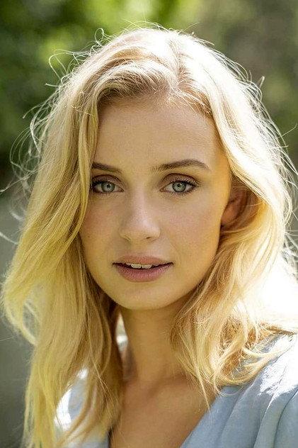 Meg Fraser - Actor Profile Photo
