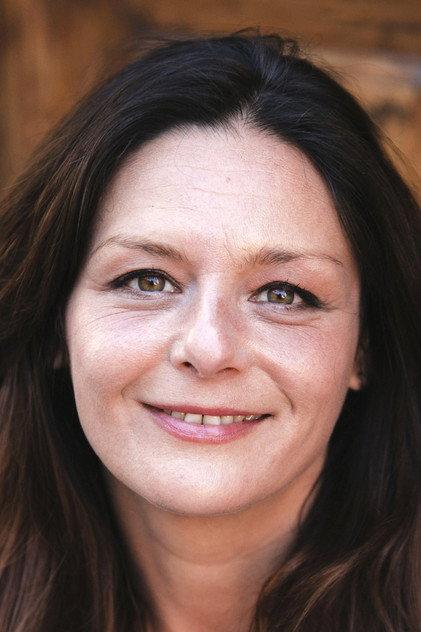 Estefanía de los Santos - Actor Profile Photo
