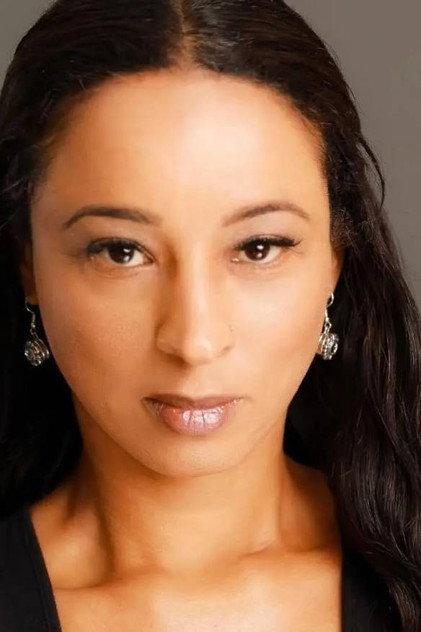 Eliane Reis - Actor Profile Photo