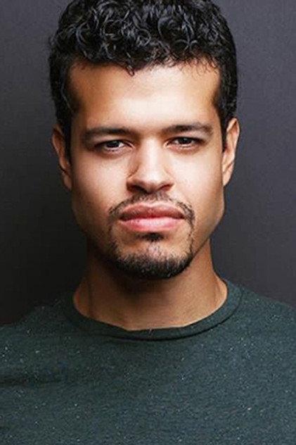 Esteban Carmona - Actor Profile Photo