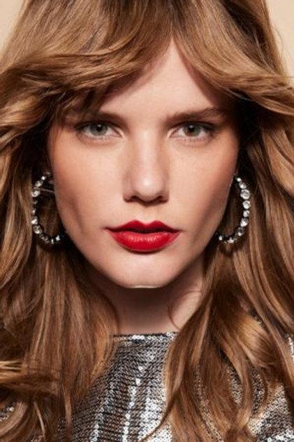 Clara Raddatz - Actor Profile Photo
