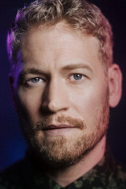 Gavin Stenhouse - Actor Profile Photo