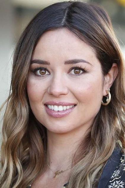 Dafne Fernández - Actor Profile Photo