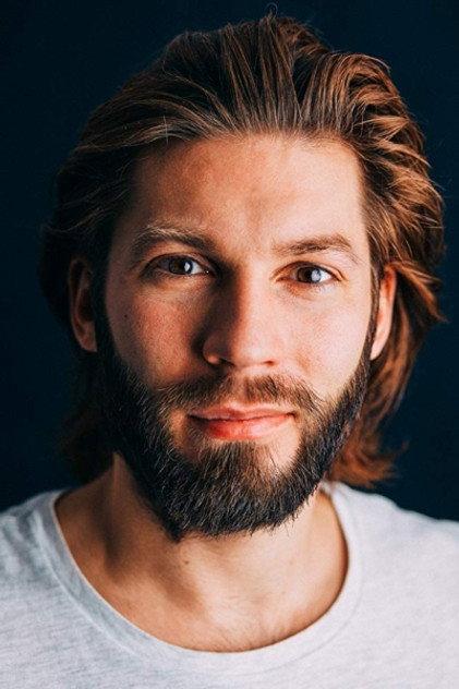 Simon Stenspil - Actor Profile Photo