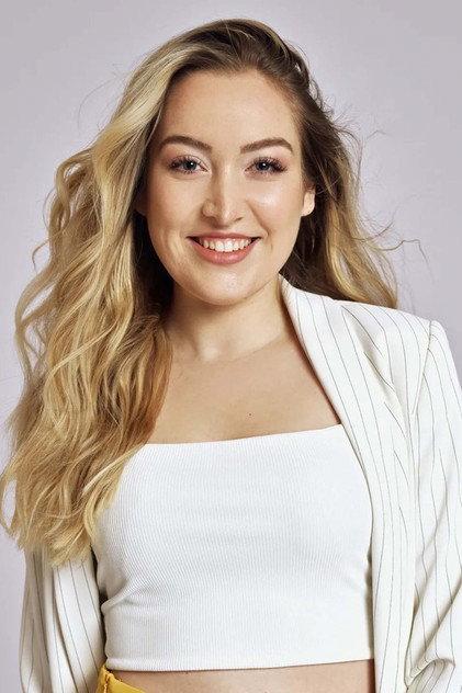 Nelly Rosteck - Actor Profile Photo