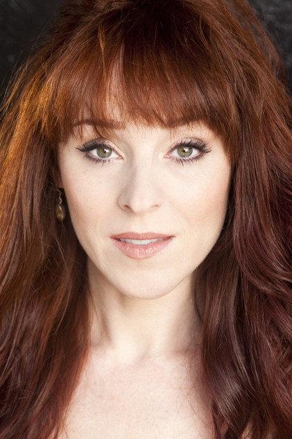 Ruth Connell - Actor Profile Photo