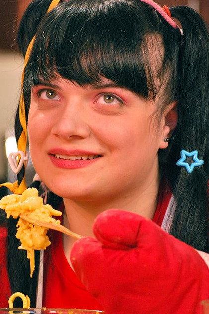 Megan Laesch - Actor Profile Photo