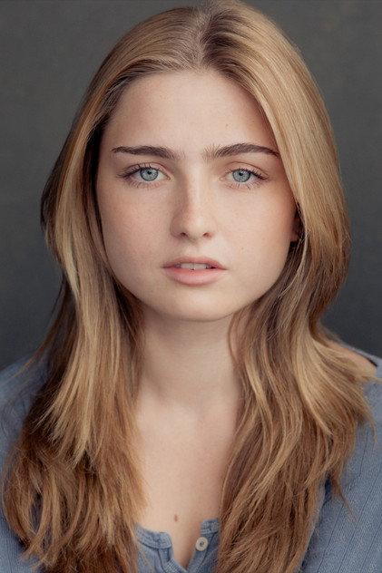 Ella Lyon - Actor Profile Photo