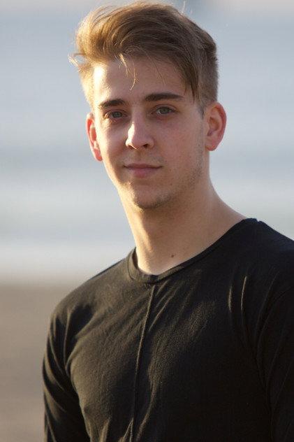 Isaac Lupien - Actor Profile Photo