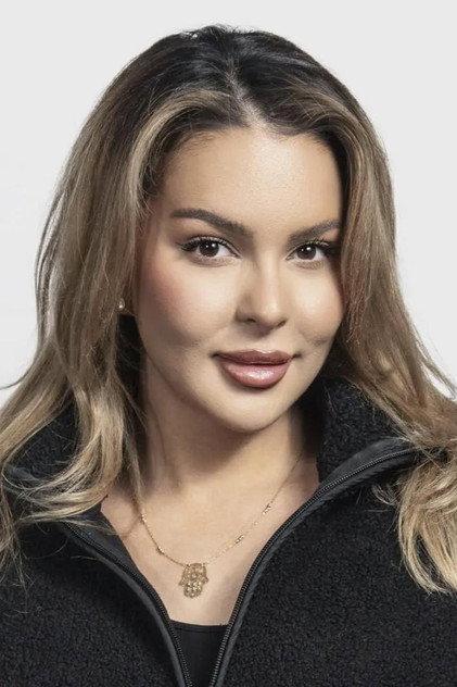 Sara Chafak - Actor Profile Photo