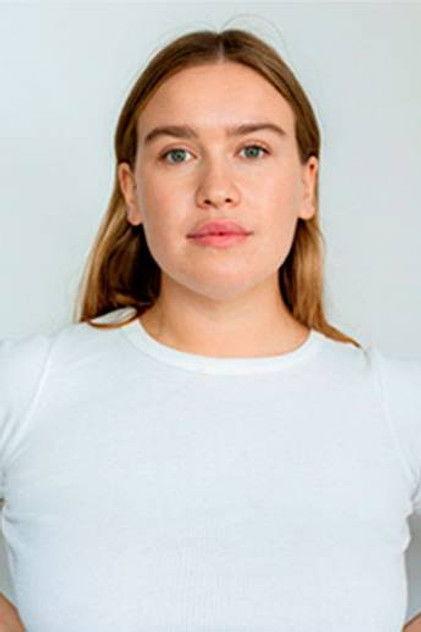 Clara Sans - Actor Profile Photo
