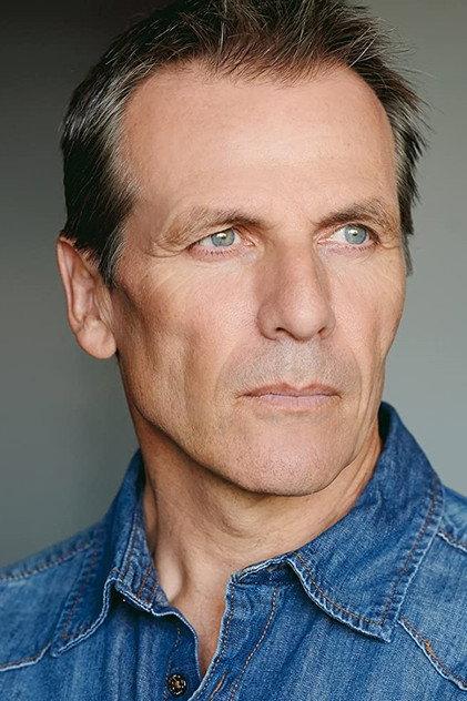 Alex Carter - Actor Profile Photo