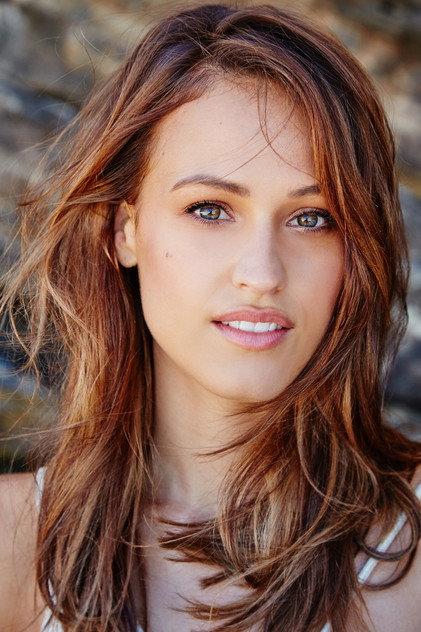 Tess Dobre - Actor Profile Photo