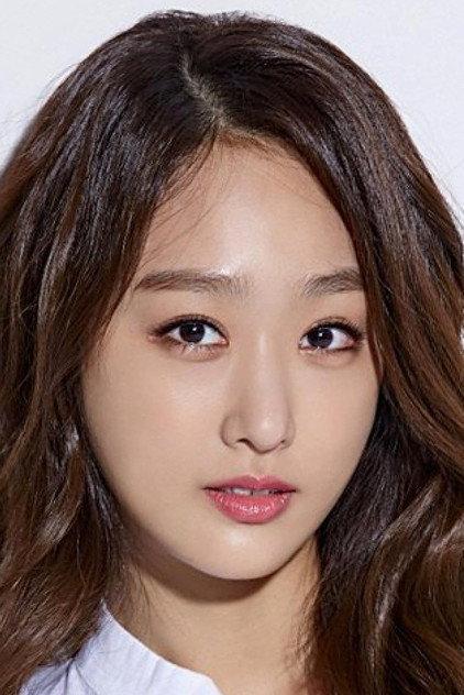 Han Yoo-yi - Actor Profile Photo