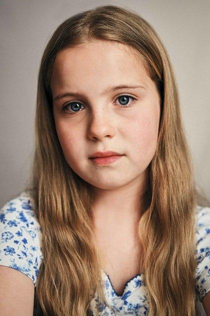 Molly Cartwright - Actor Profile Photo