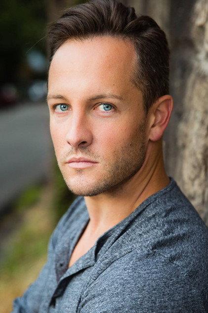 Simon McLachlan - Actor Profile Photo