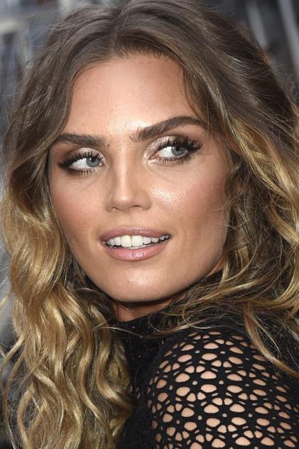 Kim Feenstra - Actor Profile Photo