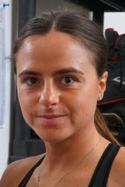 Tori-Ellis Willetts - Actor Profile Photo