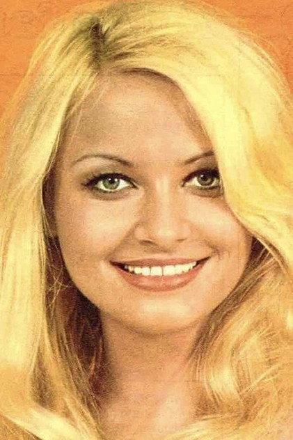 Alena Penz - Actor Profile Photo
