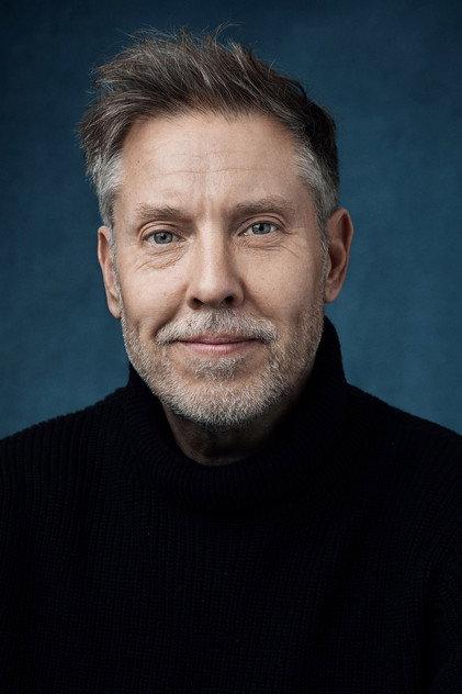 Simeon Willis - Actor Profile Photo