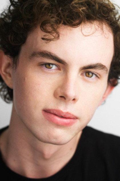 Max MacKenzie - Actor Profile Photo