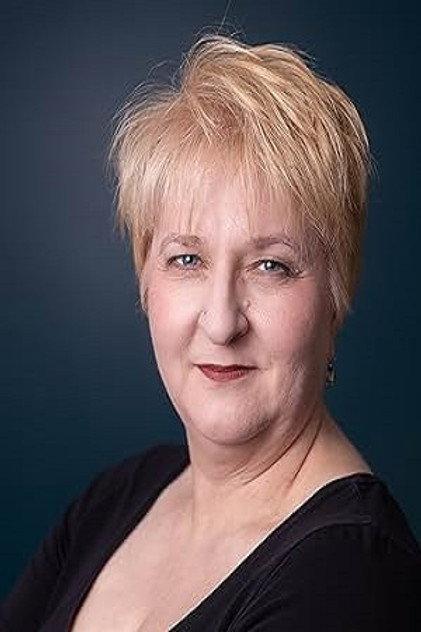Tanya Saari - Actor Profile Photo