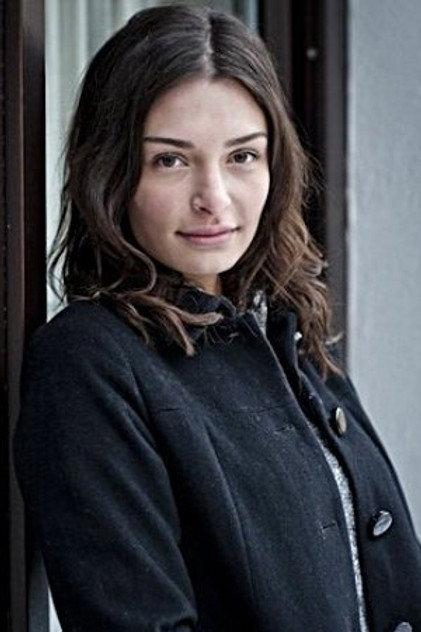 Sarah Horváth - Actor Profile Photo